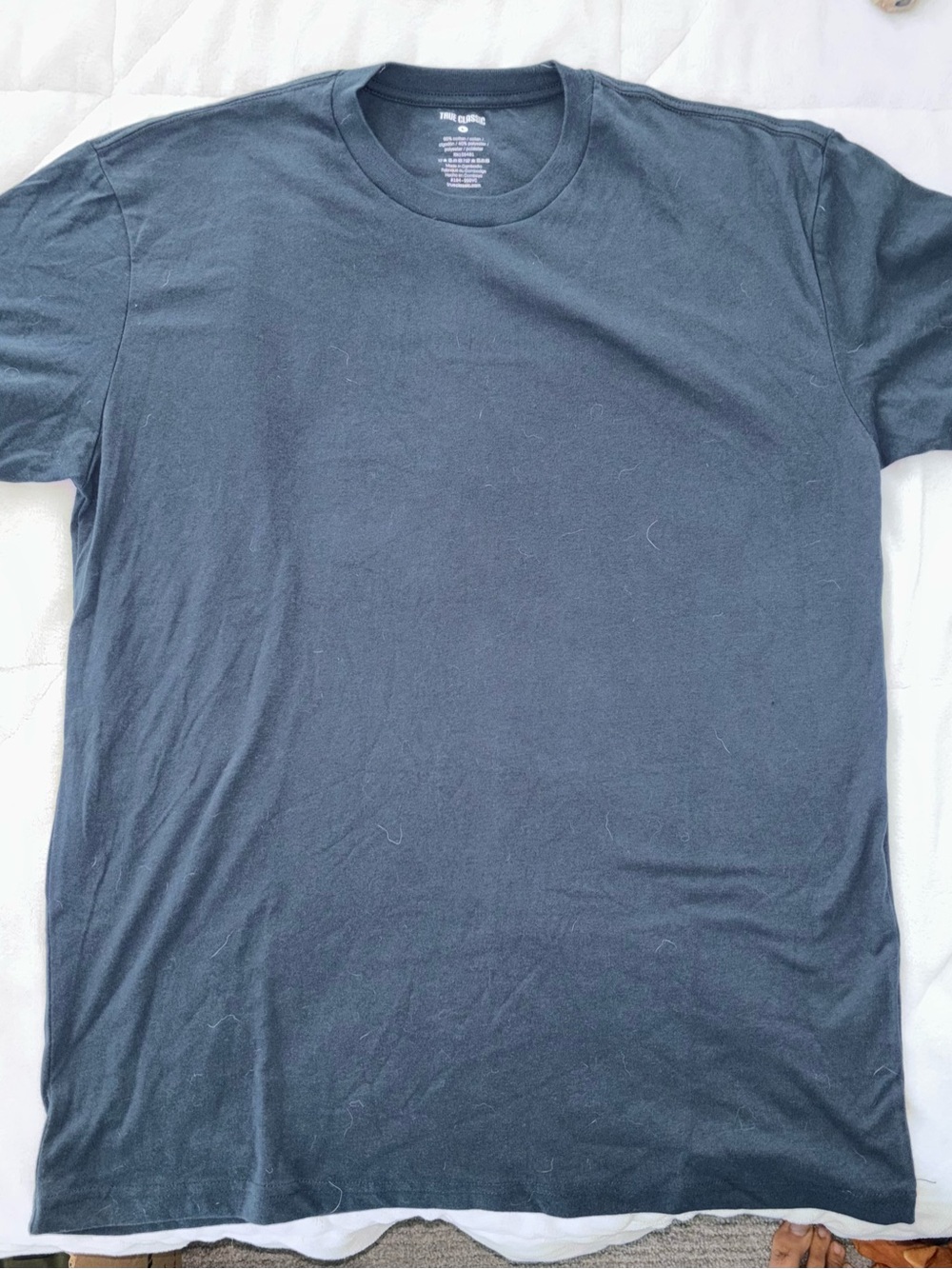 Men's Crewneck Short Sleeve T-Shirt in Navy Blue